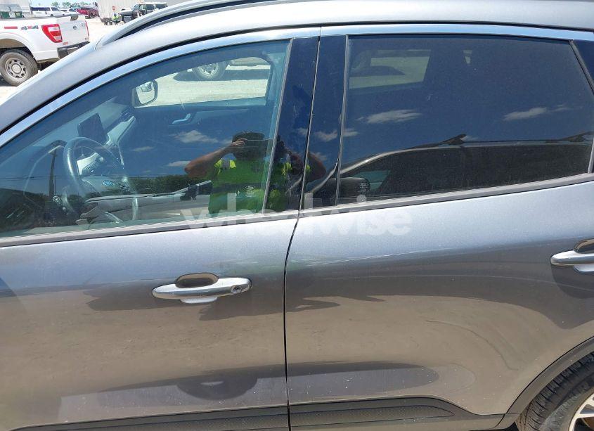 Photo 14 of 2021 Ford Escape SEL (VIN 1FMCU0H68MUA09727)