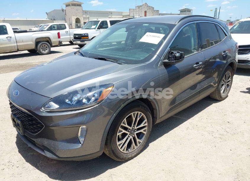 Photo 2 of 2021 Ford Escape SEL (VIN 1FMCU0H68MUA09727)