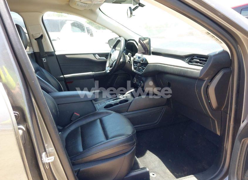 Photo 5 of 2021 Ford Escape SEL (VIN 1FMCU0H68MUA09727)