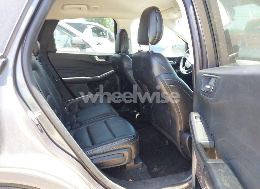 Photo 8 of 2021 Ford Escape SEL (VIN 1FMCU0H68MUA09727)