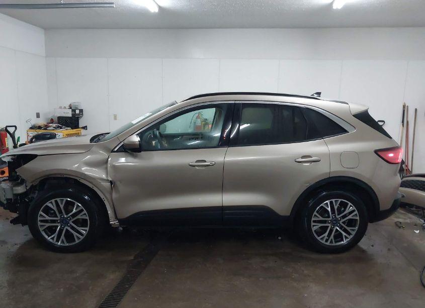 Photo 15 of 2021 Ford Escape SEL (VIN 1FMCU0H68MUA30285)