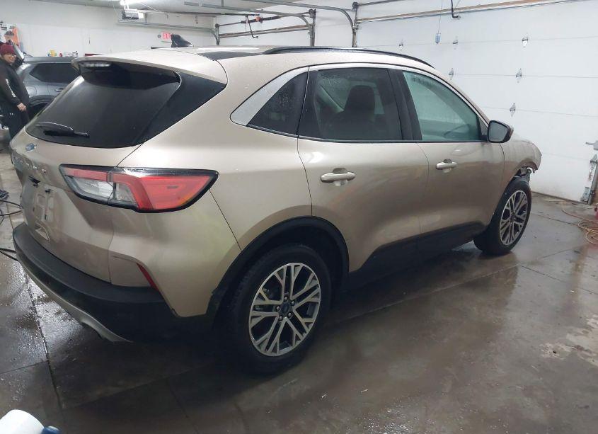 Photo 4 of 2021 Ford Escape SEL (VIN 1FMCU0H68MUA30285)