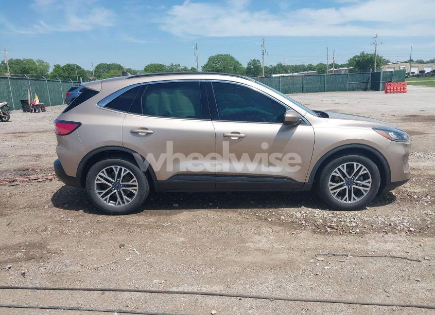 Photo 14 of 2020 Ford Escape SEL (VIN 1FMCU0H69LUB23895)