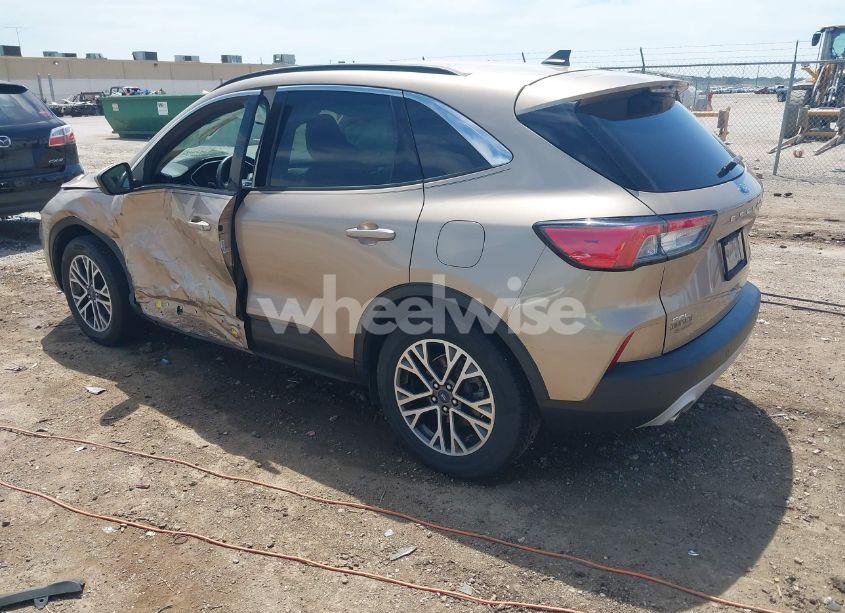 Photo 3 of 2020 Ford Escape SEL (VIN 1FMCU0H69LUB23895)