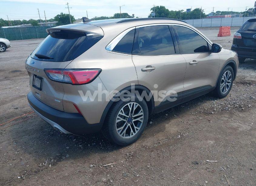 Photo 4 of 2020 Ford Escape SEL (VIN 1FMCU0H69LUB23895)