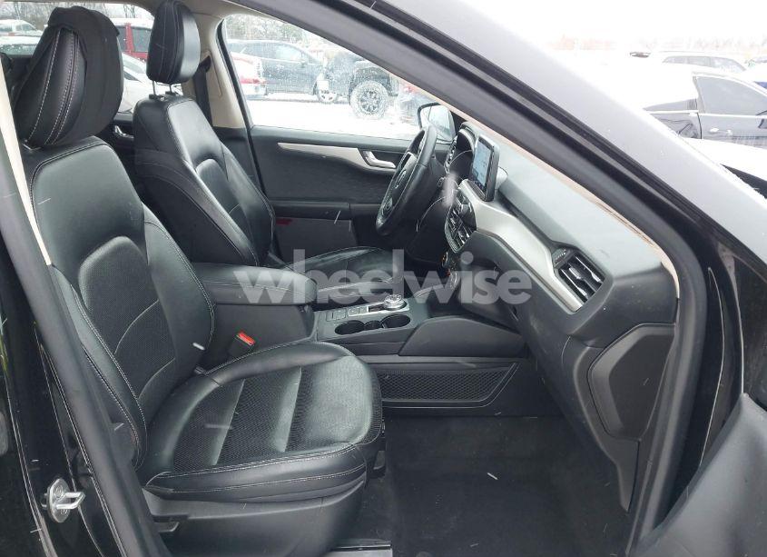 Photo 5 of 2020 Ford Escape SEL (VIN 1FMCU0H69LUC24046)