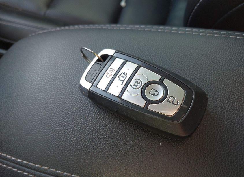 Photo 11 of 2020 Ford Escape SEL (VIN 1FMCU0H6XLUA22932)