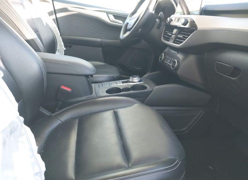 Photo 5 of 2020 Ford Escape SEL (VIN 1FMCU0H6XLUA22932)