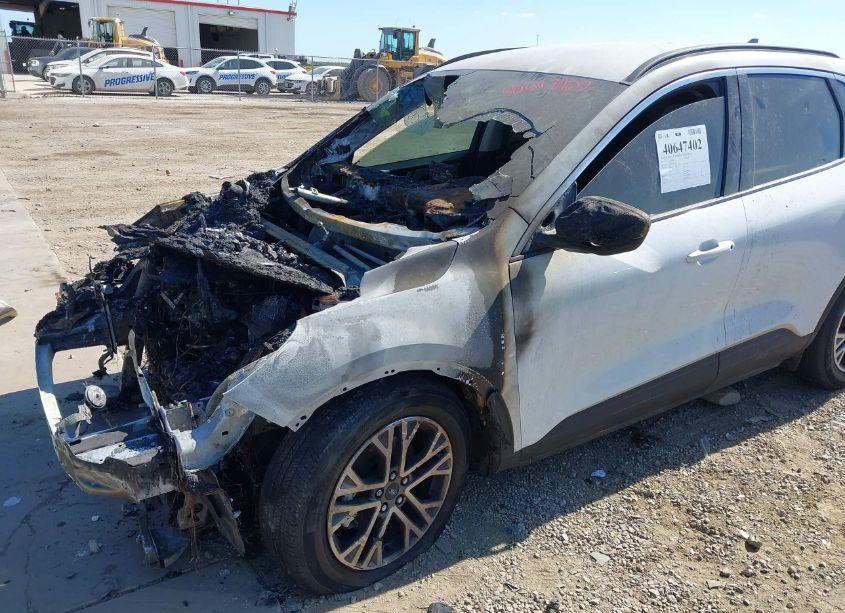 Photo 12 of 2021 Ford Escape SEL (VIN 1FMCU0H6XMUB19002)