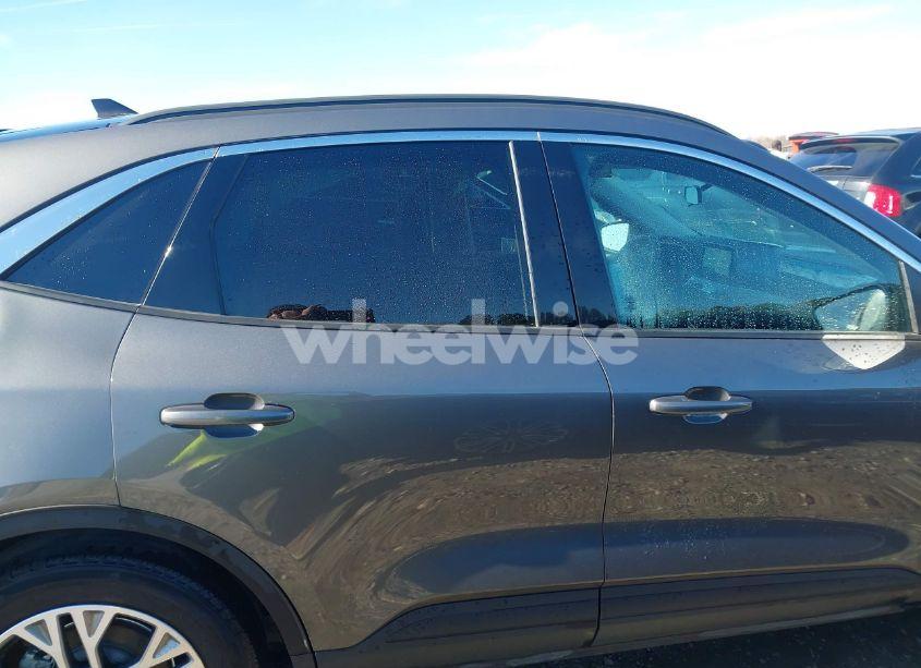 Photo 13 of 2022 Ford Escape SEL (VIN 1FMCU0H6XNUB89441)