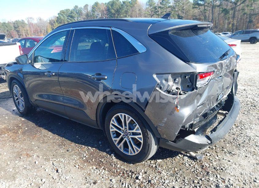 Photo 3 of 2022 Ford Escape SEL (VIN 1FMCU0H6XNUB89441)