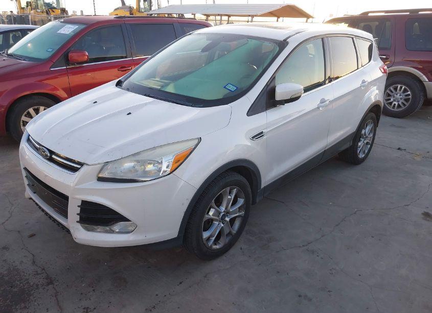 Photo 2 of 2013 Ford Escape SEL (VIN 1FMCU0H92DUC56767)