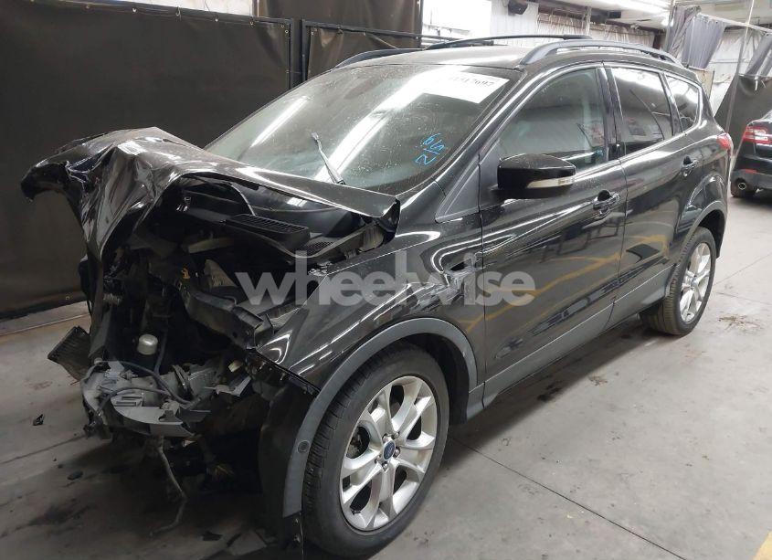 Photo 2 of 2013 Ford Escape SEL (VIN 1FMCU0H95DUD10644)