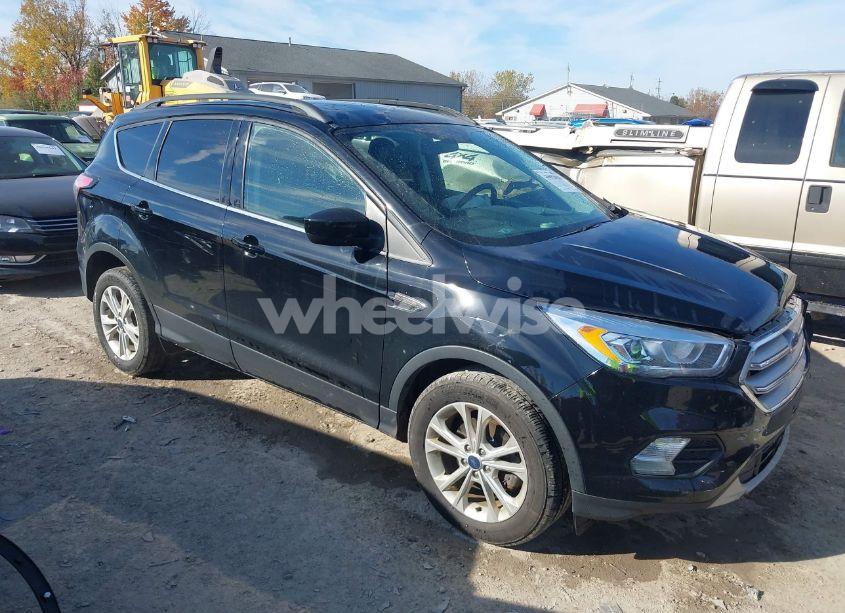 2018 Ford Escape SEL (VIN 1FMCU0HD0JUC79304) main photo