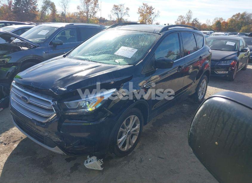 Photo 2 of 2018 Ford Escape SEL (VIN 1FMCU0HD0JUC79304)