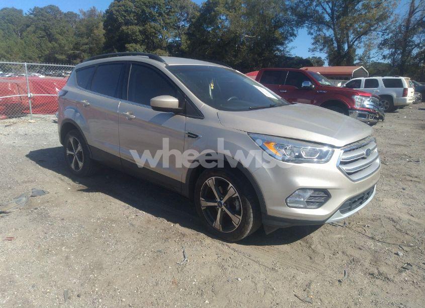 2018 Ford Escape SEL (VIN 1FMCU0HD0JUD00653) main photo