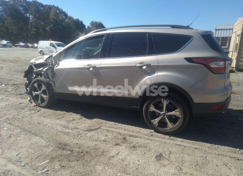 Photo 14 of 2018 Ford Escape SEL (VIN 1FMCU0HD0JUD00653)