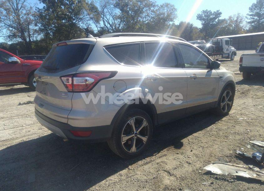 Photo 4 of 2018 Ford Escape SEL (VIN 1FMCU0HD0JUD00653)