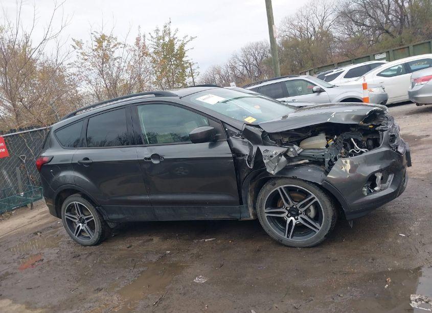 Photo 13 of 2019 Ford Escape SEL (VIN 1FMCU0HD0KUB27153)