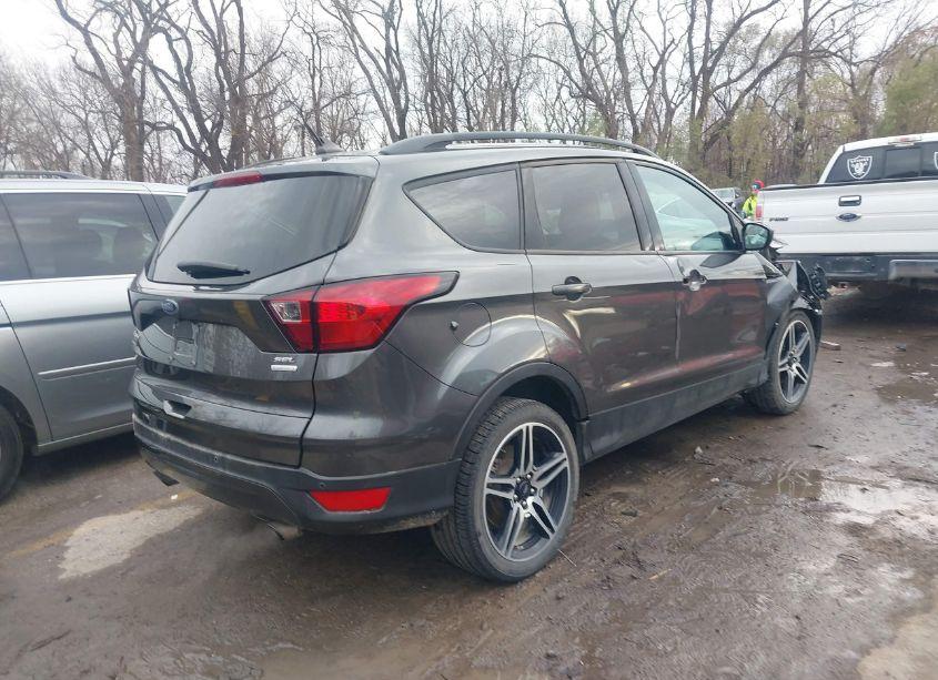 Photo 4 of 2019 Ford Escape SEL (VIN 1FMCU0HD0KUB27153)
