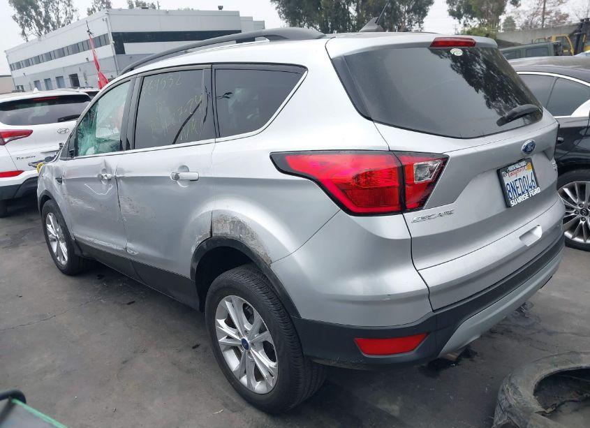 Photo 3 of 2019 Ford Escape SEL (VIN 1FMCU0HD0KUB62145)