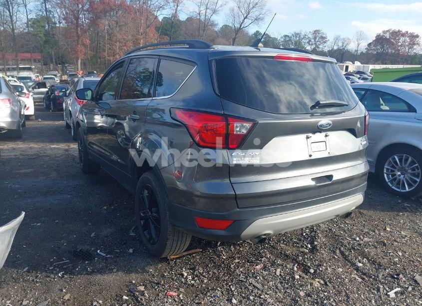 Photo 3 of 2019 Ford Escape SEL (VIN 1FMCU0HD1KUA46680)
