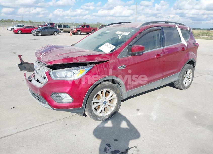 Photo 2 of 2019 Ford Escape SEL (VIN 1FMCU0HD1KUA62538)