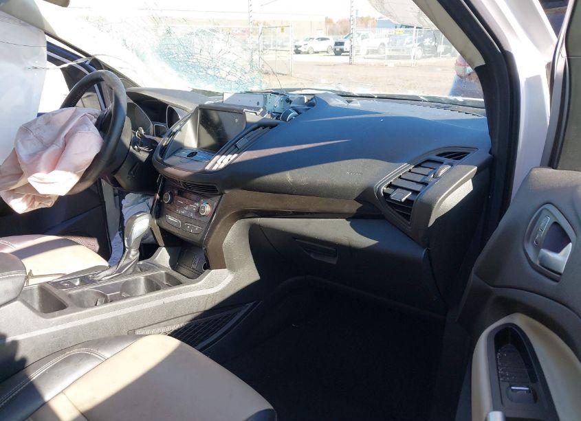 Photo 5 of 2019 Ford Escape SEL (VIN 1FMCU0HD1KUB62039)