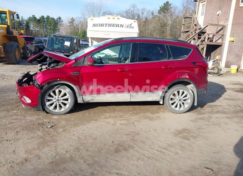 Photo 15 of 2019 Ford Escape SEL (VIN 1FMCU0HD1KUB83960)