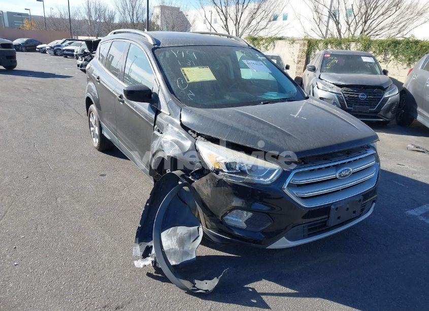 2018 Ford Escape SEL (VIN 1FMCU0HD2JUA64572) main photo