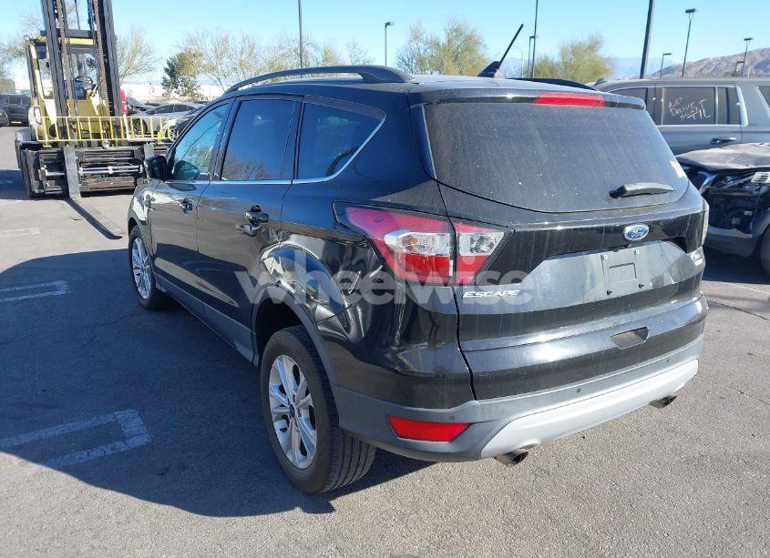 Photo 3 of 2018 Ford Escape SEL (VIN 1FMCU0HD2JUA64572)