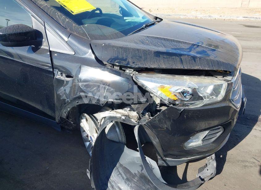 Photo 6 of 2018 Ford Escape SEL (VIN 1FMCU0HD2JUA64572)