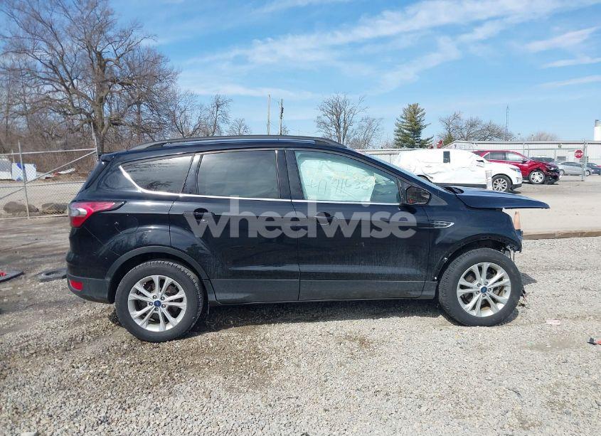 Photo 13 of 2018 Ford Escape SEL (VIN 1FMCU0HD2JUB39643)