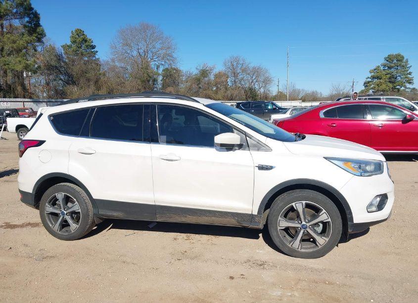 Photo 13 of 2018 Ford Escape SEL (VIN 1FMCU0HD2JUB42347)