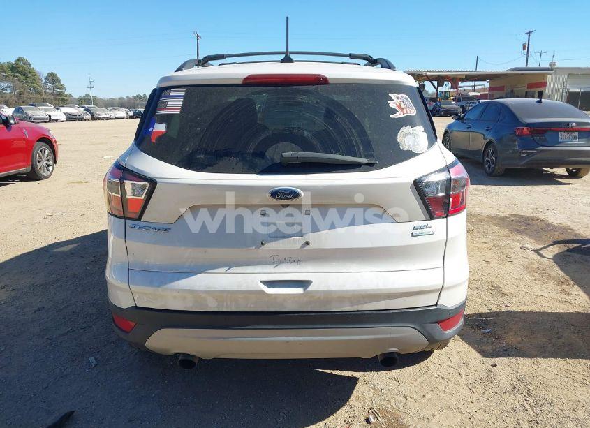 Photo 16 of 2018 Ford Escape SEL (VIN 1FMCU0HD2JUB42347)