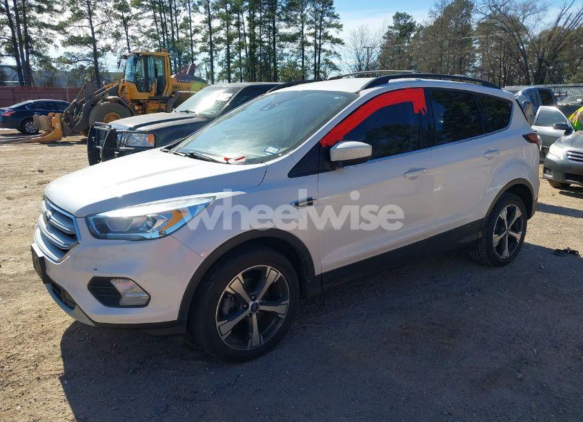 Photo 2 of 2018 Ford Escape SEL (VIN 1FMCU0HD2JUB42347)