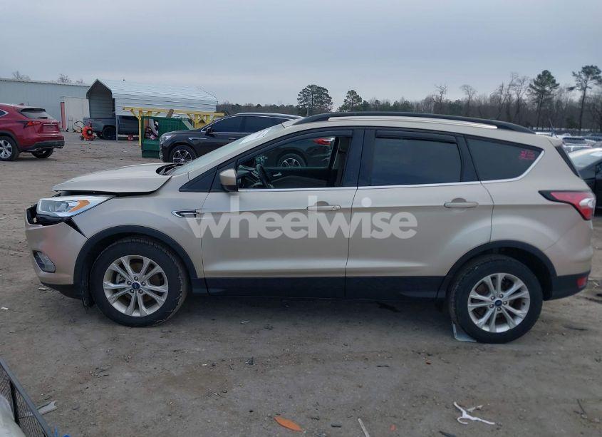 Photo 14 of 2018 Ford Escape SEL (VIN 1FMCU0HD2JUC45302)