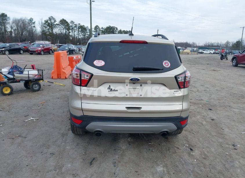 Photo 16 of 2018 Ford Escape SEL (VIN 1FMCU0HD2JUC45302)