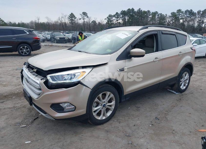 Photo 2 of 2018 Ford Escape SEL (VIN 1FMCU0HD2JUC45302)
