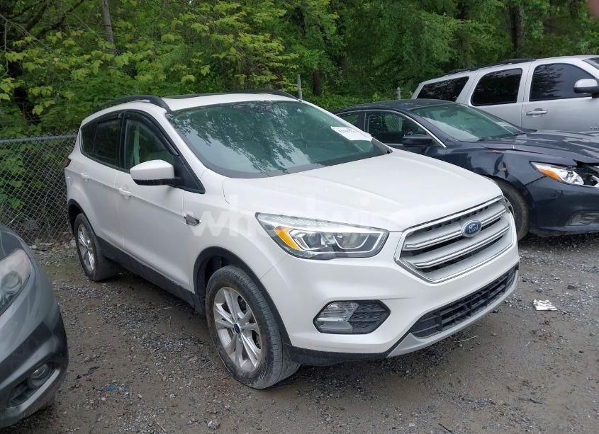 2018 Ford Escape SEL (VIN 1FMCU0HD2JUC67025) main photo