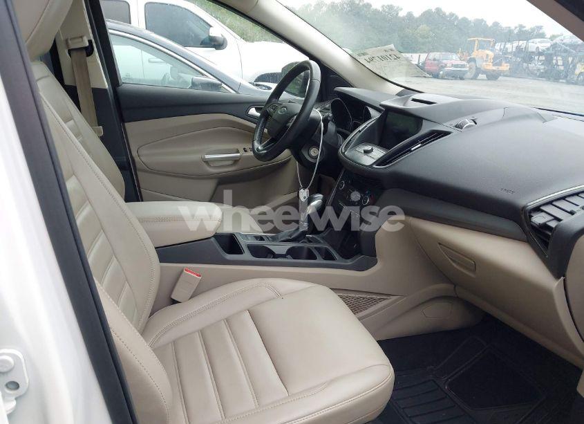 Photo 5 of 2018 Ford Escape SEL (VIN 1FMCU0HD2JUC67025)