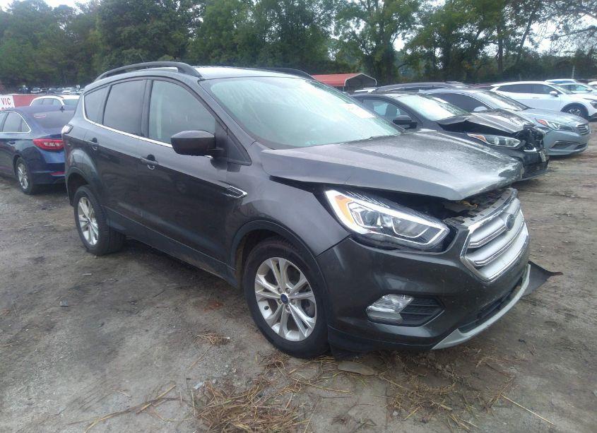2018 Ford Escape SEL (VIN 1FMCU0HD2JUC99926) main photo