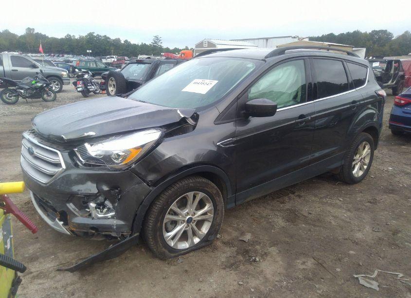 Photo 2 of 2018 Ford Escape SEL (VIN 1FMCU0HD2JUC99926)