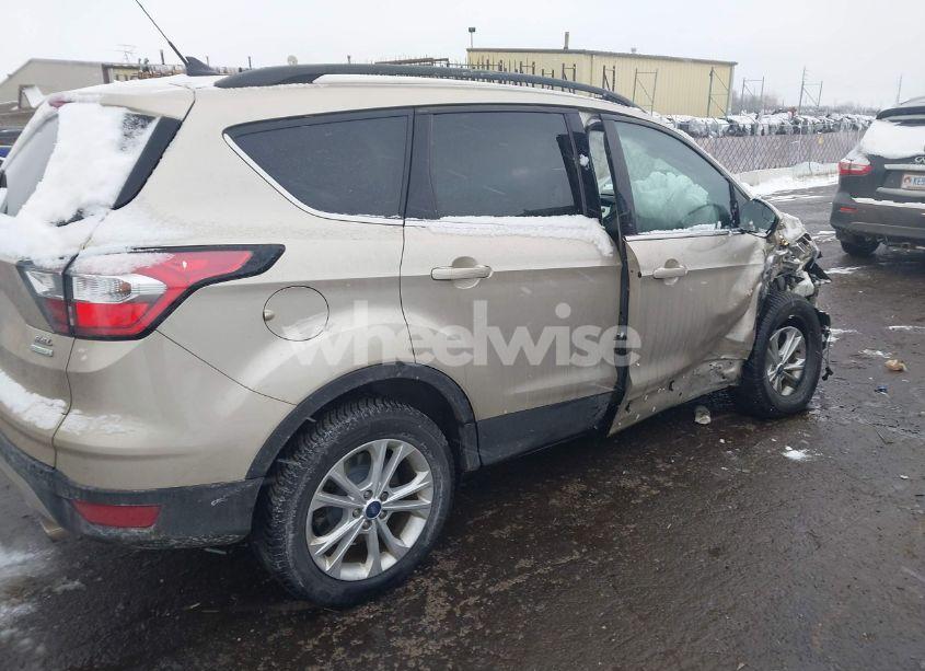 Photo 4 of 2018 Ford Escape SEL (VIN 1FMCU0HD3JUB71209)