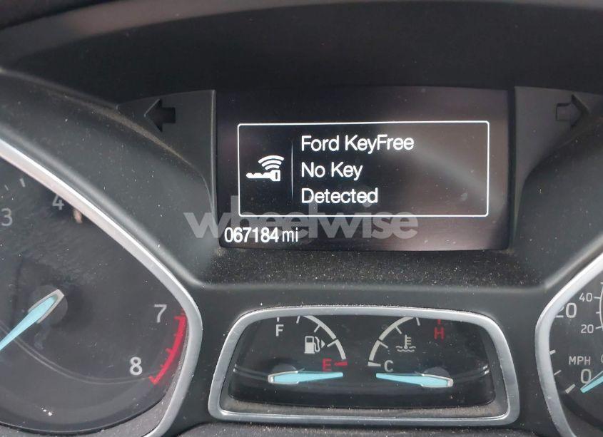 Photo 16 of 2019 Ford Escape SEL (VIN 1FMCU0HD3KUA18315)