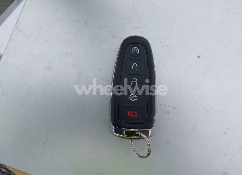 Photo 11 of 2019 Ford Escape SEL (VIN 1FMCU0HD3KUB27017)