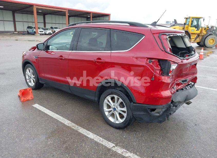 Photo 3 of 2019 Ford Escape SEL (VIN 1FMCU0HD3KUB27017)