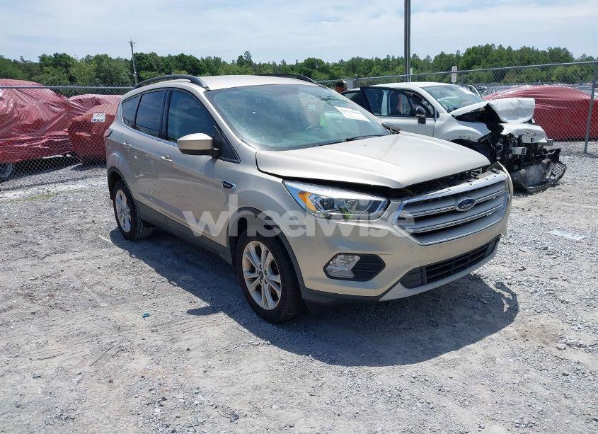 2018 Ford Escape SEL (VIN 1FMCU0HD4JUD06861) main photo