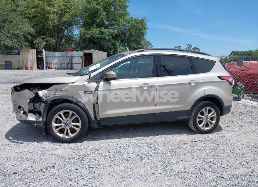 Photo 14 of 2018 Ford Escape SEL (VIN 1FMCU0HD4JUD06861)