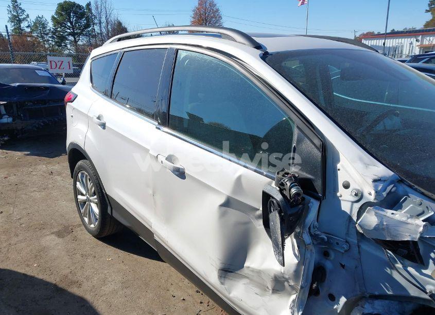 Photo 13 of 2019 Ford Escape SEL (VIN 1FMCU0HD4KUA01698)